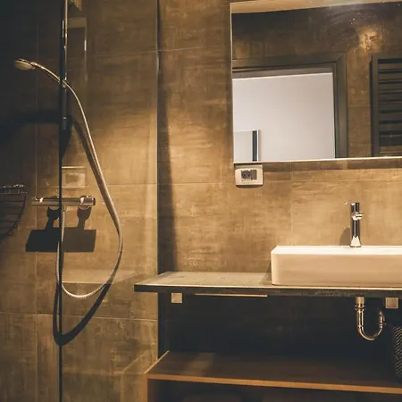 לינה וארוחת בוקר Vajta